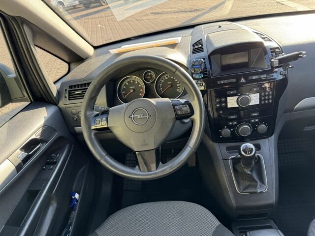 Сірий Опель Зафіра, об'ємом двигуна 1.8 л та пробігом 231 тис. км за 7050 $, фото 13 на Automoto.ua