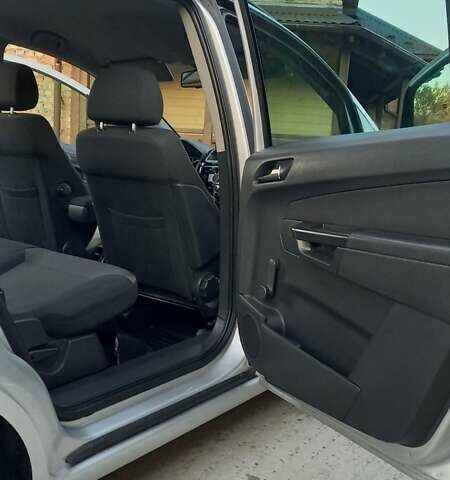 Серый Опель Зафира, объемом двигателя 1.7 л и пробегом 265 тыс. км за 6550 $, фото 21 на Automoto.ua