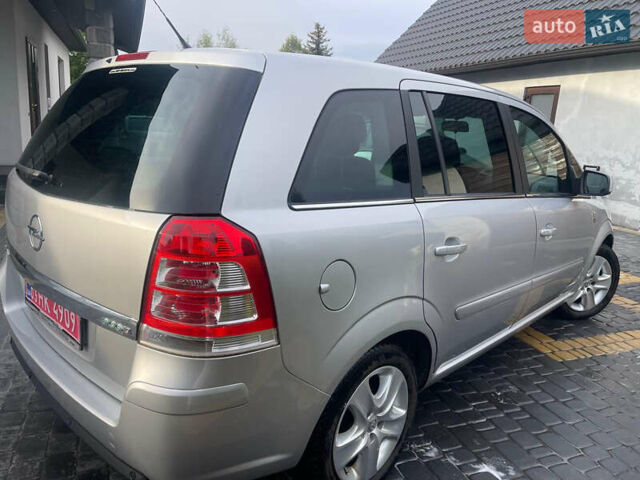 Сірий Опель Зафіра, об'ємом двигуна 1.6 л та пробігом 190 тис. км за 6800 $, фото 5 на Automoto.ua