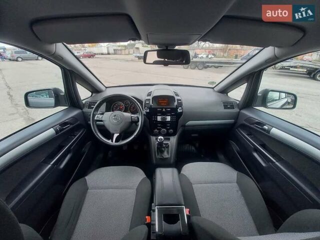 Сірий Опель Зафіра, об'ємом двигуна 1.6 л та пробігом 223 тис. км за 6900 $, фото 24 на Automoto.ua