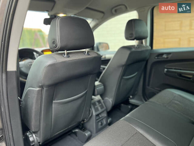 Серый Опель Зафира, объемом двигателя 1.7 л и пробегом 191 тыс. км за 7900 $, фото 49 на Automoto.ua