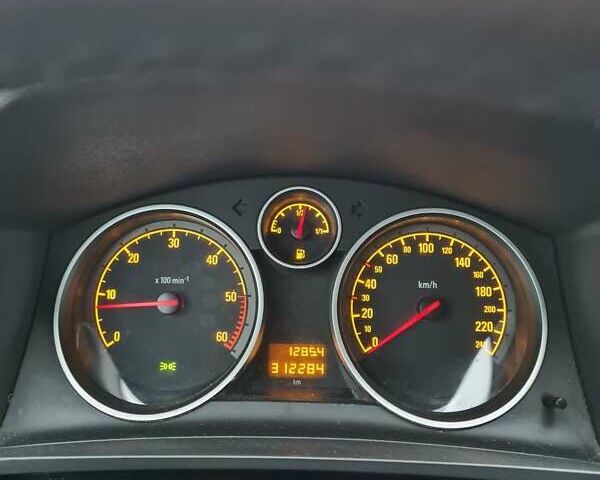 Сірий Опель Зафіра, об'ємом двигуна 1.91 л та пробігом 312 тис. км за 7200 $, фото 26 на Automoto.ua