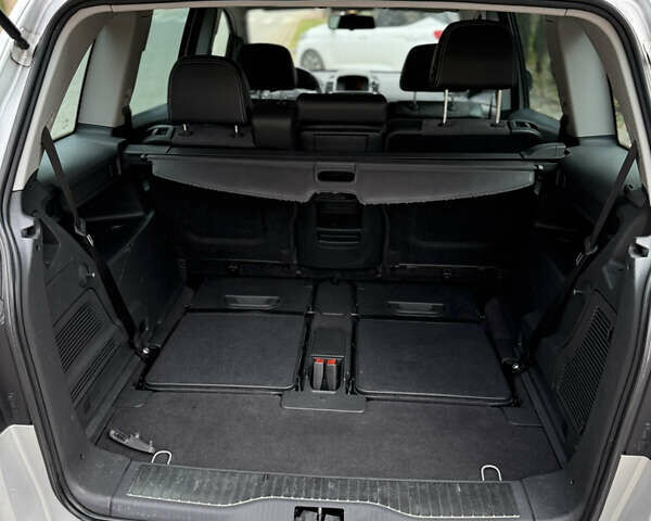 Серый Опель Зафира, объемом двигателя 1.9 л и пробегом 312 тыс. км за 6950 $, фото 9 на Automoto.ua