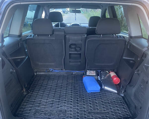 Серый Опель Зафира, объемом двигателя 1.7 л и пробегом 180 тыс. км за 6700 $, фото 26 на Automoto.ua