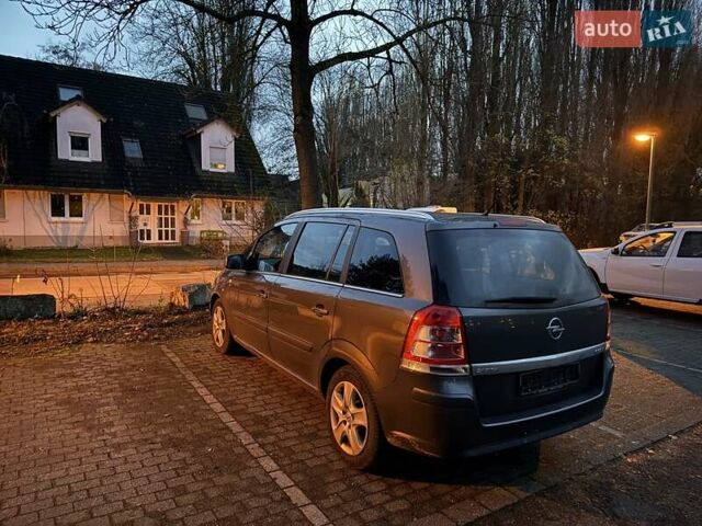 Сірий Опель Зафіра, об'ємом двигуна 0 л та пробігом 183 тис. км за 7650 $, фото 5 на Automoto.ua