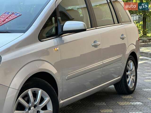 Сірий Опель Зафіра, об'ємом двигуна 1.6 л та пробігом 156 тис. км за 6899 $, фото 14 на Automoto.ua