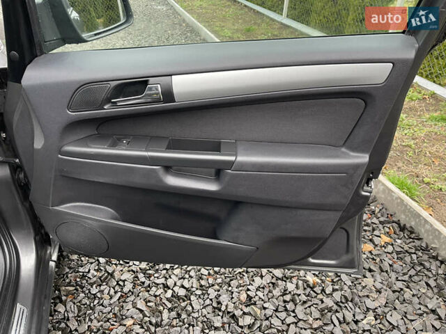 Серый Опель Зафира, объемом двигателя 1.8 л и пробегом 210 тыс. км за 7000 $, фото 24 на Automoto.ua