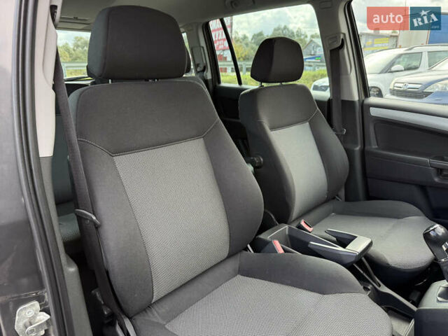 Опель Зафира 2010 в Стрые на Automoto.ua Серый Опель Зафира, объемом двигателя 1.8 л и пробегом 197 тыс. км за 6999 $, фото 26 на Automoto.ua