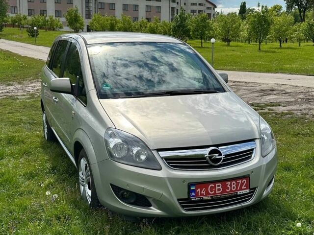 Опель Зафира 2010 в Львове на Automoto.ua Серый Опель Зафира, объемом двигателя 1.6 л и пробегом 142 тыс. км за 6900 $, фото 1 на Automoto.ua