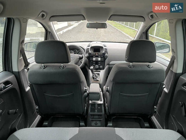 Серый Опель Зафира, объемом двигателя 1.8 л и пробегом 210 тыс. км за 7000 $, фото 19 на Automoto.ua