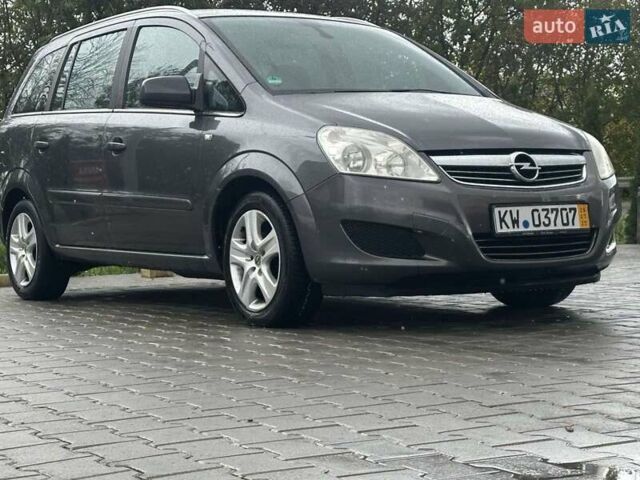 Сірий Опель Зафіра, об'ємом двигуна 1.6 л та пробігом 231 тис. км за 5999 $, фото 4 на Automoto.ua