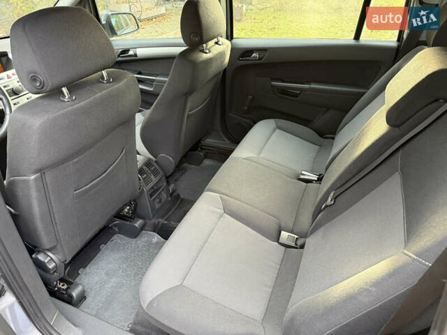 Серый Опель Зафира, объемом двигателя 1.8 л и пробегом 285 тыс. км за 6500 $, фото 11 на Automoto.ua