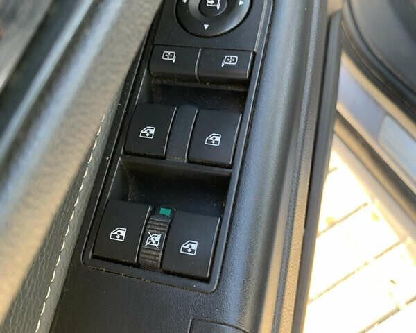 Серый Опель Зафира, объемом двигателя 1.7 л и пробегом 265 тыс. км за 6950 $, фото 6 на Automoto.ua