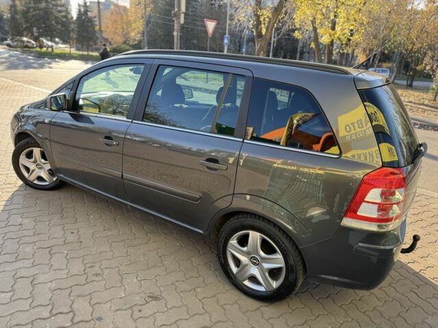 Сірий Опель Зафіра, об'ємом двигуна 1.8 л та пробігом 231 тис. км за 7050 $, фото 4 на Automoto.ua