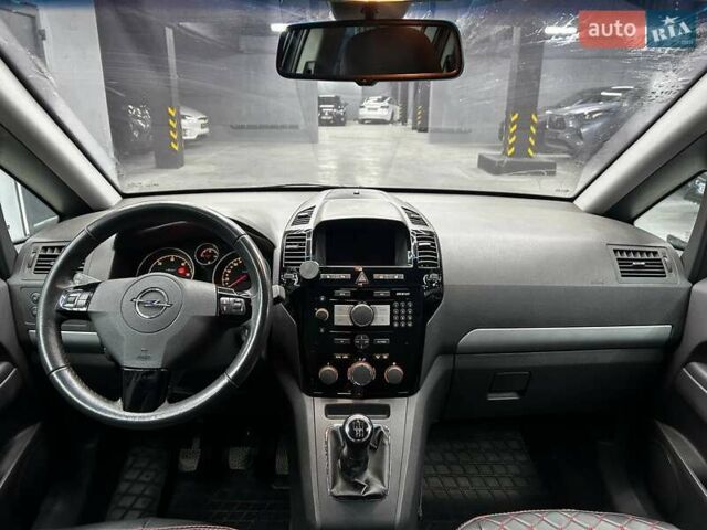 Серый Опель Зафира, объемом двигателя 1.91 л и пробегом 172 тыс. км за 8200 $, фото 11 на Automoto.ua