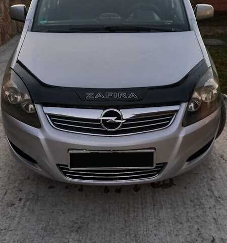 Серый Опель Зафира, объемом двигателя 1.7 л и пробегом 265 тыс. км за 6550 $, фото 6 на Automoto.ua