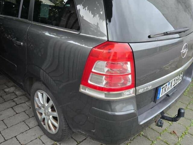 Серый Опель Зафира, объемом двигателя 1.8 л и пробегом 184 тыс. км за 7650 $, фото 11 на Automoto.ua