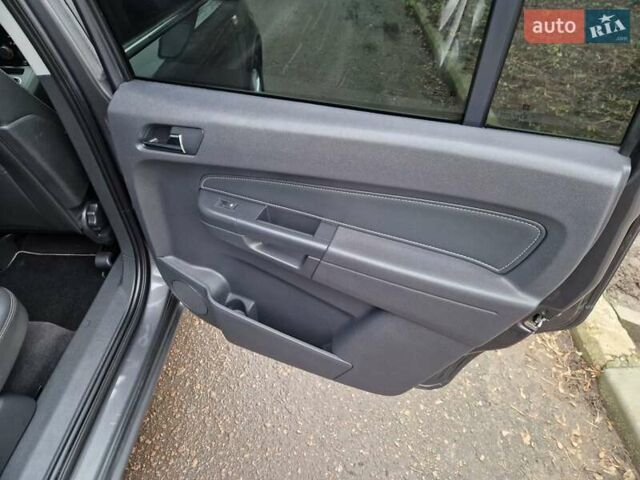Серый Опель Зафира, объемом двигателя 1.8 л и пробегом 154 тыс. км за 7700 $, фото 31 на Automoto.ua