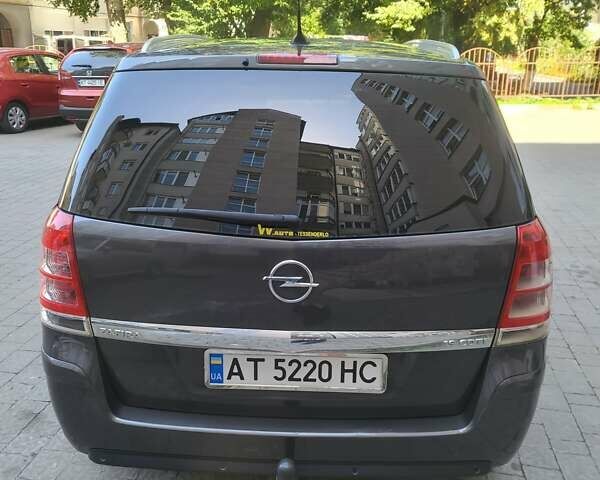Сірий Опель Зафіра, об'ємом двигуна 1.91 л та пробігом 208 тис. км за 9500 $, фото 8 на Automoto.ua