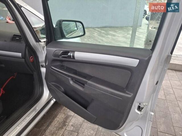 Сірий Опель Зафіра, об'ємом двигуна 1.7 л та пробігом 284 тис. км за 6300 $, фото 25 на Automoto.ua