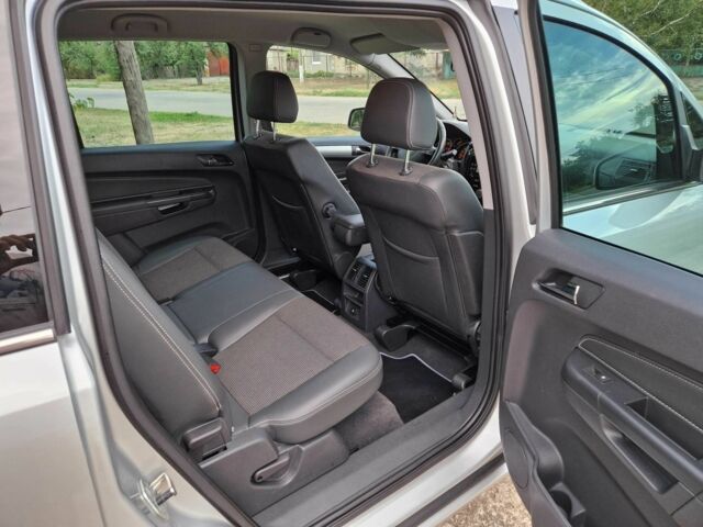 Серый Опель Зафира, объемом двигателя 1.8 л и пробегом 204 тыс. км за 7950 $, фото 15 на Automoto.ua