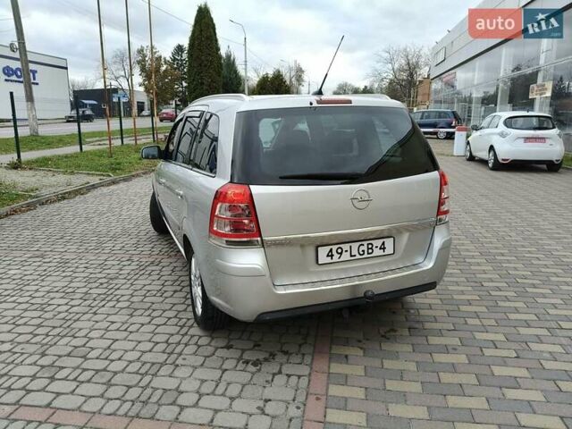 Серый Опель Зафира, объемом двигателя 1.8 л и пробегом 217 тыс. км за 6700 $, фото 7 на Automoto.ua