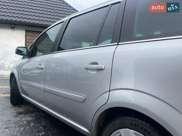Сірий Опель Зафіра, об'ємом двигуна 1.6 л та пробігом 190 тис. км за 6800 $, фото 15 на Automoto.ua