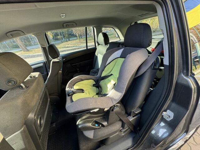 Сірий Опель Зафіра, об'ємом двигуна 1.8 л та пробігом 231 тис. км за 7050 $, фото 9 на Automoto.ua