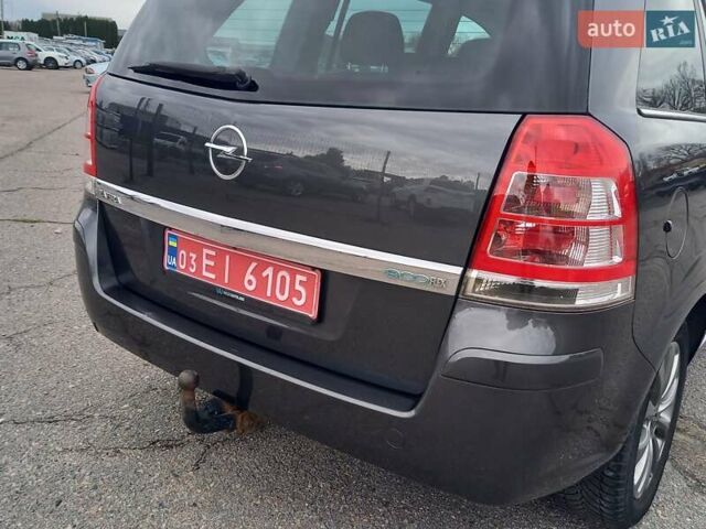 Сірий Опель Зафіра, об'ємом двигуна 1.6 л та пробігом 223 тис. км за 6900 $, фото 47 на Automoto.ua