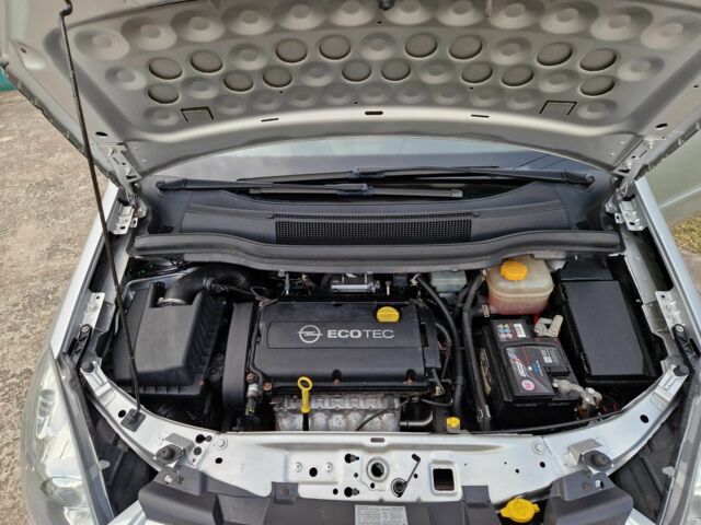 Серый Опель Зафира, объемом двигателя 1.8 л и пробегом 204 тыс. км за 7950 $, фото 9 на Automoto.ua