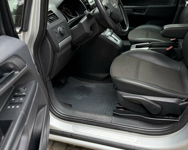 Серый Опель Зафира, объемом двигателя 1.9 л и пробегом 312 тыс. км за 6950 $, фото 6 на Automoto.ua