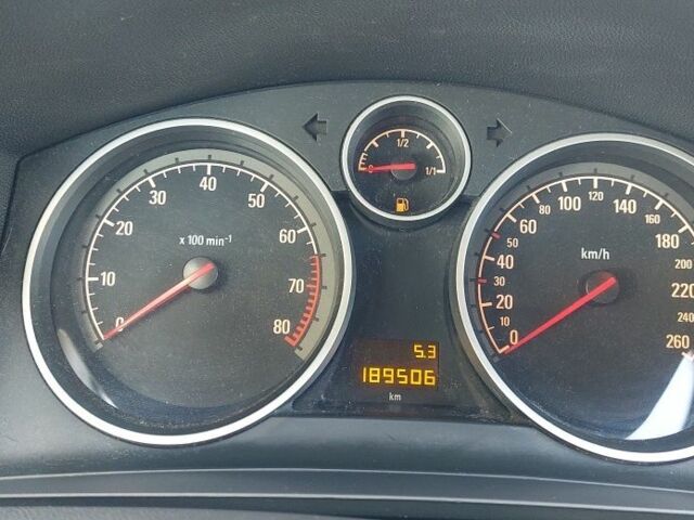 Серый Опель Зафира, объемом двигателя 1.6 л и пробегом 189 тыс. км за 6700 $, фото 18 на Automoto.ua