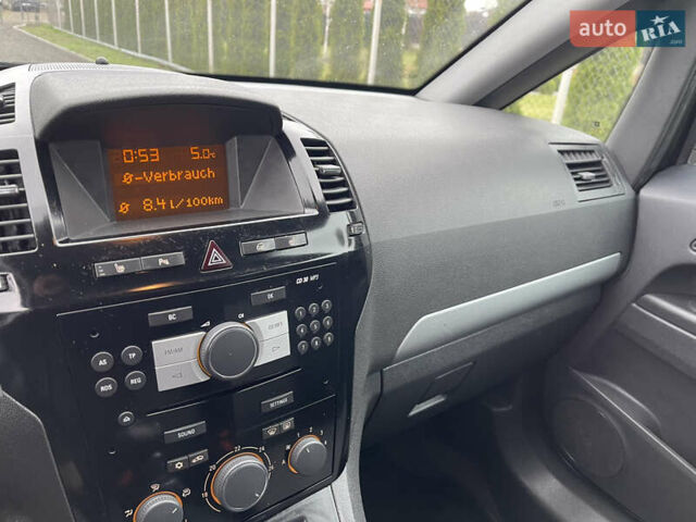 Серый Опель Зафира, объемом двигателя 1.8 л и пробегом 210 тыс. км за 7000 $, фото 15 на Automoto.ua