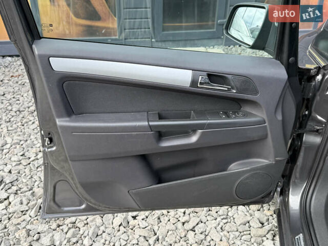 Опель Зафира 2010 в Стрые на Automoto.ua Серый Опель Зафира, объемом двигателя 1.8 л и пробегом 197 тыс. км за 6999 $, фото 46 на Automoto.ua