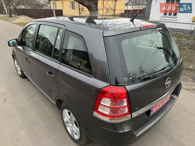 Серый Опель Зафира, объемом двигателя 1.6 л и пробегом 260 тыс. км за 5499 $, фото 10 на Automoto.ua