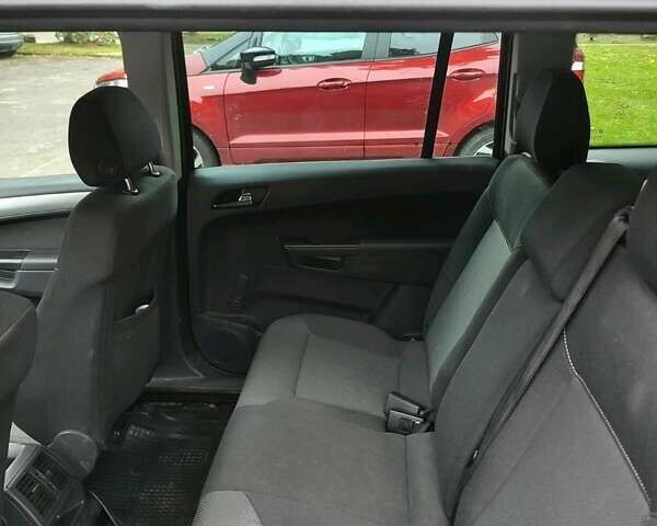 Сірий Опель Зафіра, об'ємом двигуна 0 л та пробігом 183 тис. км за 7650 $, фото 13 на Automoto.ua