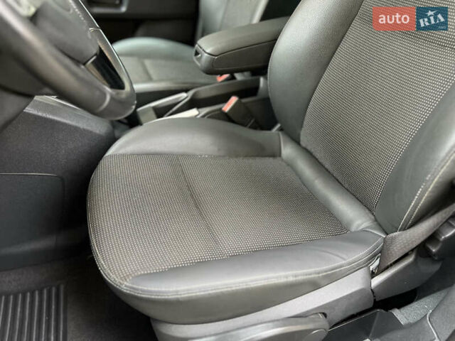 Серый Опель Зафира, объемом двигателя 1.7 л и пробегом 191 тыс. км за 7900 $, фото 47 на Automoto.ua