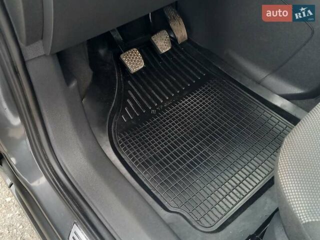 Сірий Опель Зафіра, об'ємом двигуна 1.6 л та пробігом 223 тис. км за 6900 $, фото 29 на Automoto.ua