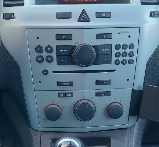 Серый Опель Зафира, объемом двигателя 1.6 л и пробегом 189 тыс. км за 6700 $, фото 20 на Automoto.ua