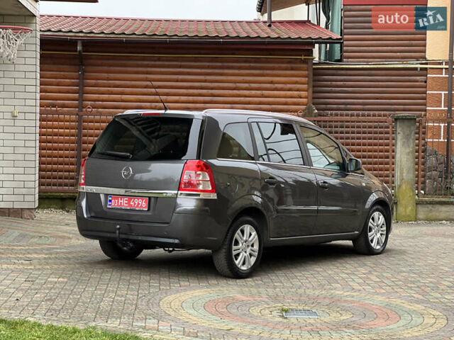 Серый Опель Зафира, объемом двигателя 1.7 л и пробегом 191 тыс. км за 7900 $, фото 16 на Automoto.ua