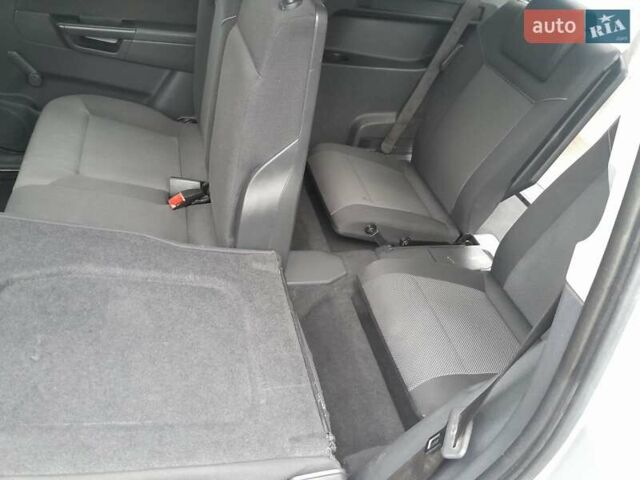 Серый Опель Зафира, объемом двигателя 1.7 л и пробегом 207 тыс. км за 7000 $, фото 7 на Automoto.ua