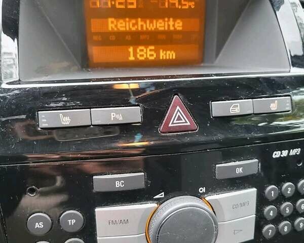 Сірий Опель Зафіра, об'ємом двигуна 0 л та пробігом 183 тис. км за 7650 $, фото 10 на Automoto.ua