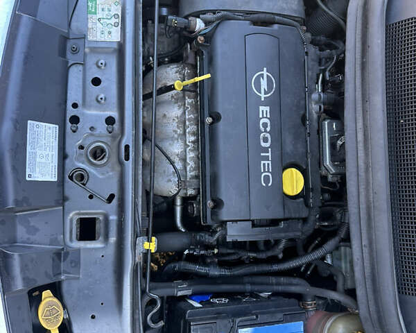 Серый Опель Зафира, объемом двигателя 1.6 л и пробегом 231 тыс. км за 5900 $, фото 30 на Automoto.ua