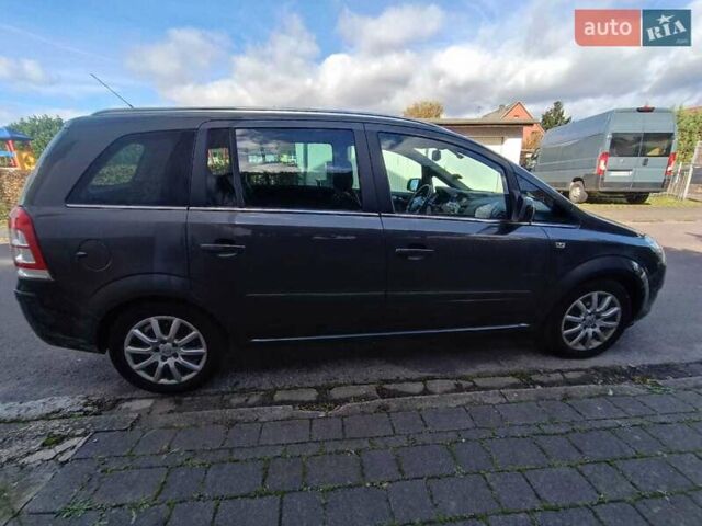 Опель Зафира 2010 в Белой Церкве на Automoto.ua Серый Опель Зафира, объемом двигателя 1.8 л и пробегом 184 тыс. км за 7700 $, фото 1 на Automoto.ua