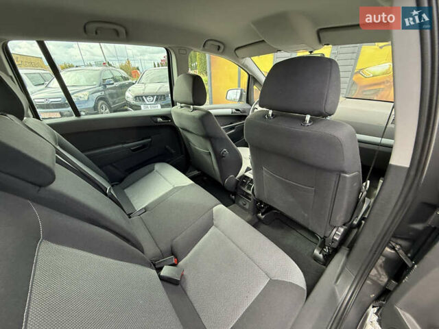 Опель Зафира 2010 в Стрые на Automoto.ua Серый Опель Зафира, объемом двигателя 1.8 л и пробегом 197 тыс. км за 6999 $, фото 32 на Automoto.ua