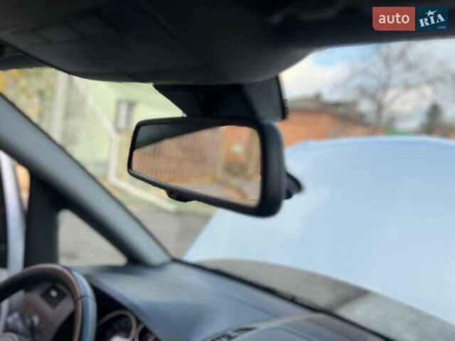 Серый Опель Зафира, объемом двигателя 1.6 л и пробегом 167 тыс. км за 7499 $, фото 62 на Automoto.ua