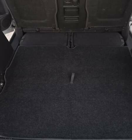 Серый Опель Зафира, объемом двигателя 1.7 л и пробегом 265 тыс. км за 6550 $, фото 3 на Automoto.ua