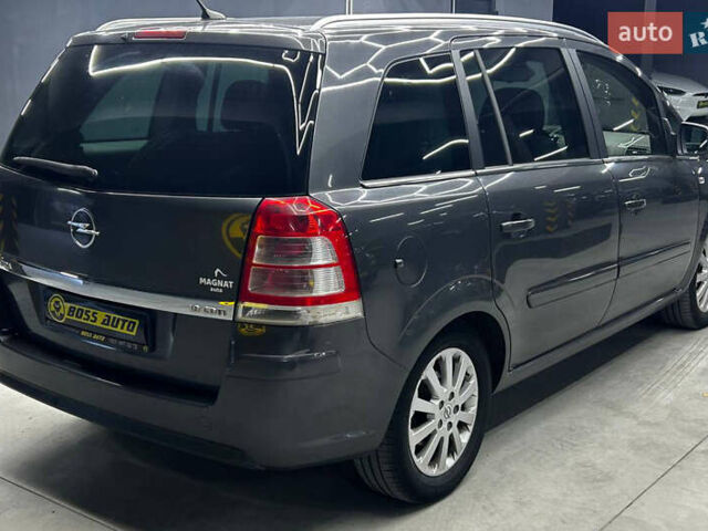 Серый Опель Зафира, объемом двигателя 1.91 л и пробегом 172 тыс. км за 8200 $, фото 5 на Automoto.ua