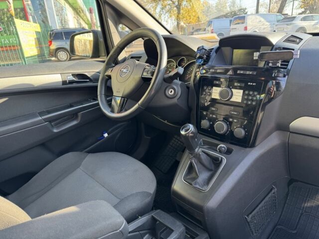 Сірий Опель Зафіра, об'ємом двигуна 1.8 л та пробігом 231 тис. км за 7050 $, фото 12 на Automoto.ua