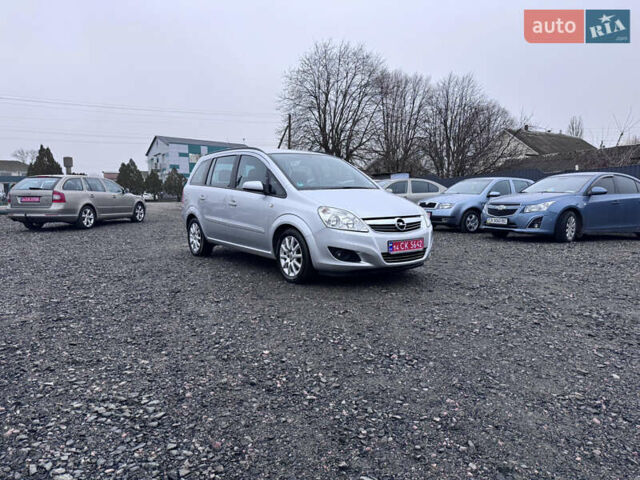 Серый Опель Зафира, объемом двигателя 1.8 л и пробегом 250 тыс. км за 6140 $, фото 11 на Automoto.ua